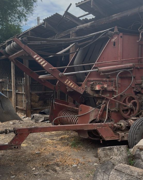 Пресс рулонный для сена продается!