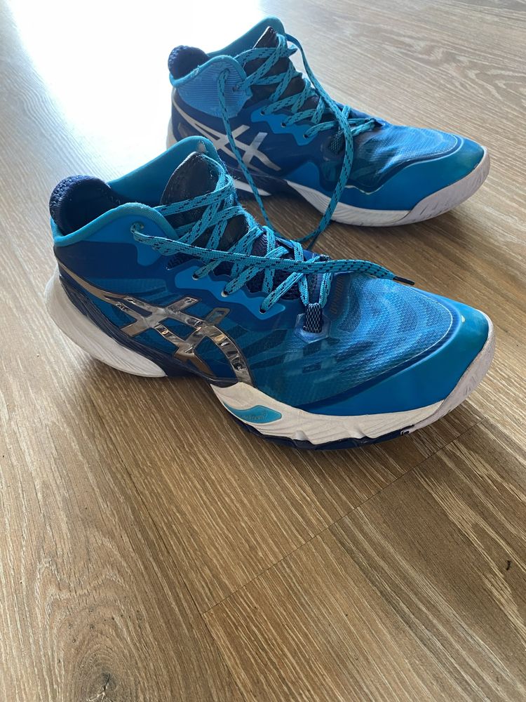 Продам Asics metarise 42.5 размер