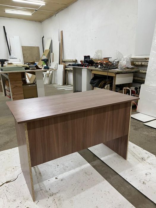 Новый стол цена 15000тг