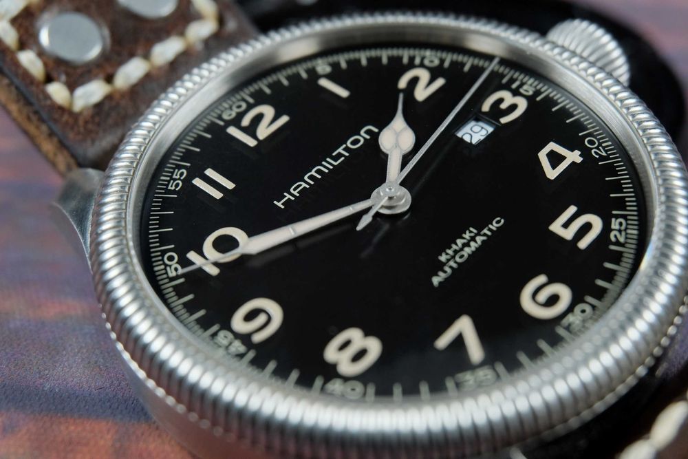 Продава се Hamilton Khaki Field Pioneer Auto
