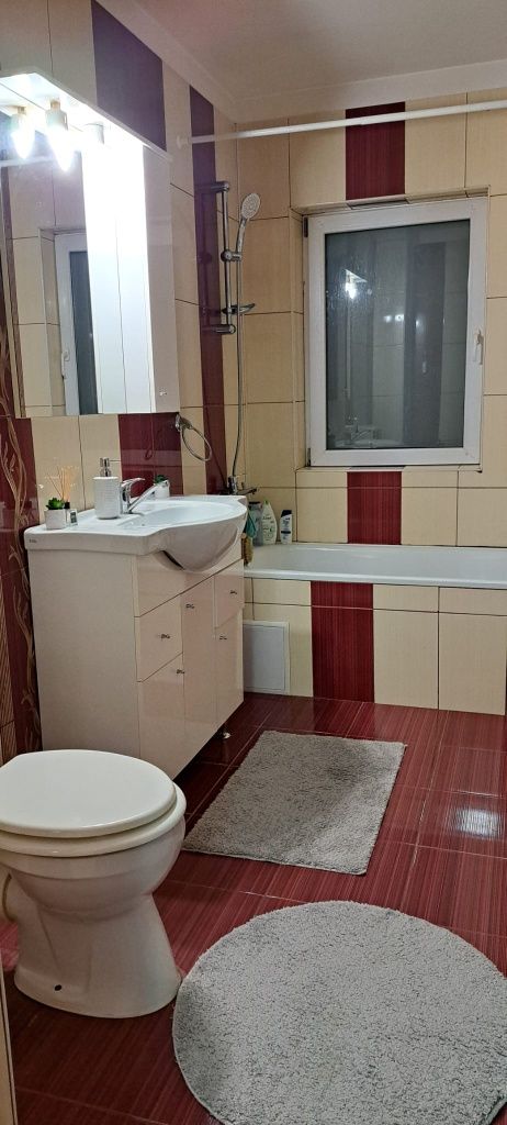 Vand apartament cu 2 camere situat in Baciu zona Restaurant Regal