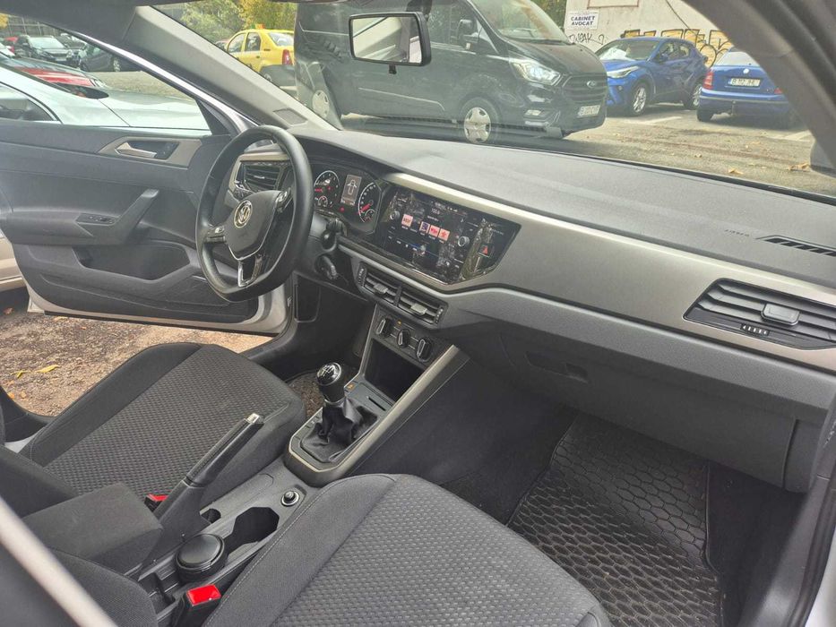 Volkswagen Polo 1.0 TSI Highline 95 CP - 27,500 km !!