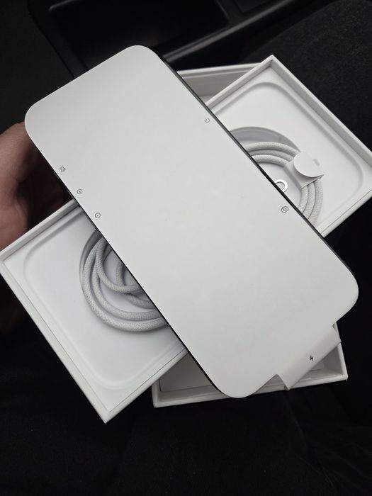 Vand iphone 16 Pro Max 256Gb nou la cutie