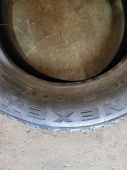 2 anvelope 175 70 R 14 Nexen iarna