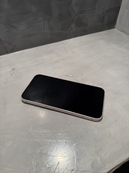 КАТО ЧИСТО НОВ Iphone 13 256 GB Pink