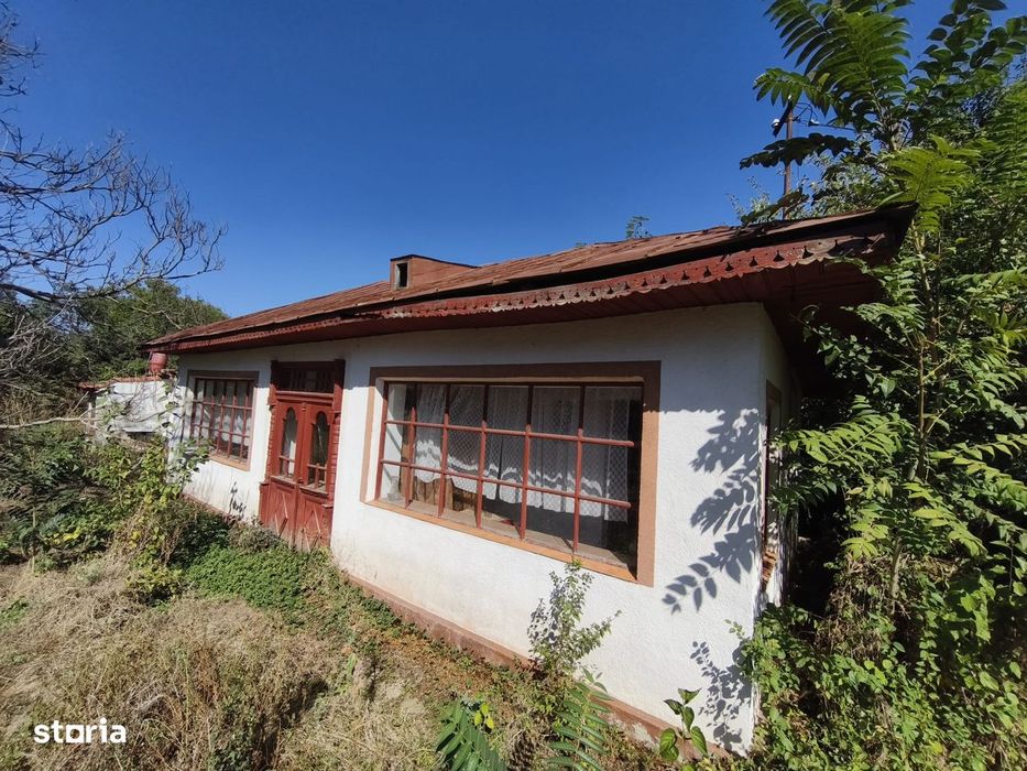 Vând casă cu teren la 45 km de București!