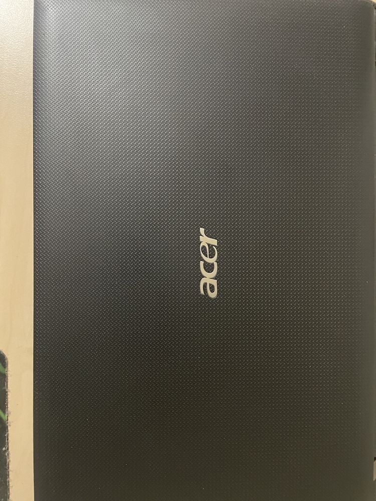 Продавам лаптоп Acer 5742g