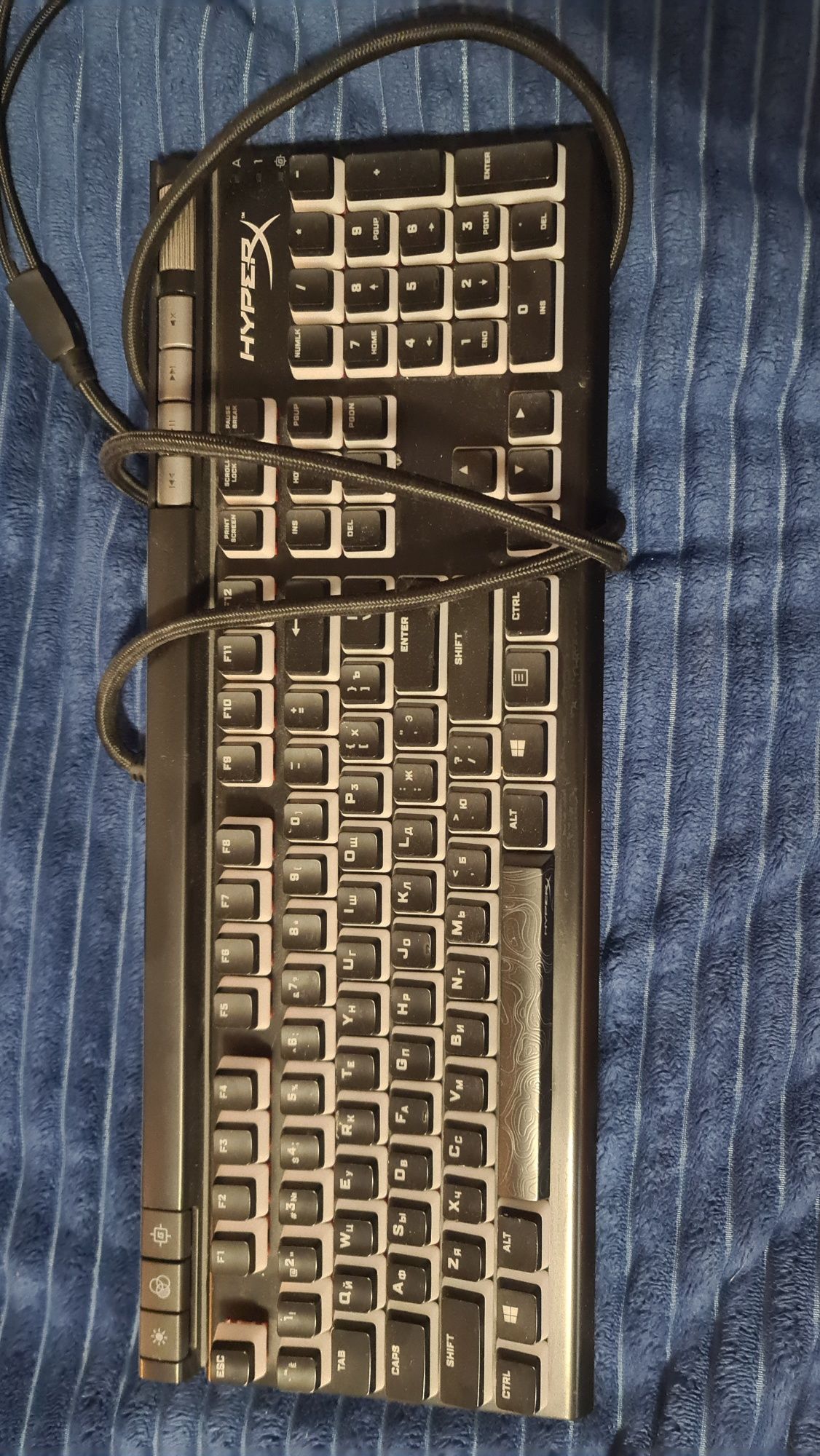 HyperX alloy elit 2