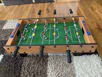Joc de fotbal pe masa