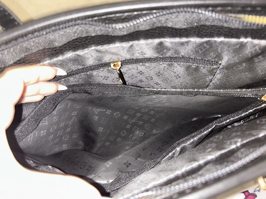 Дамска чанта на LOUIS VUITTON