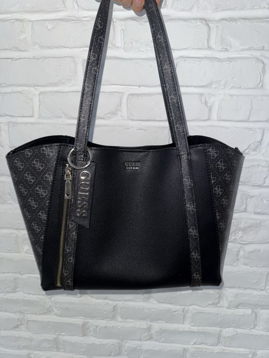 GUESS Дамска чанта НОВИ