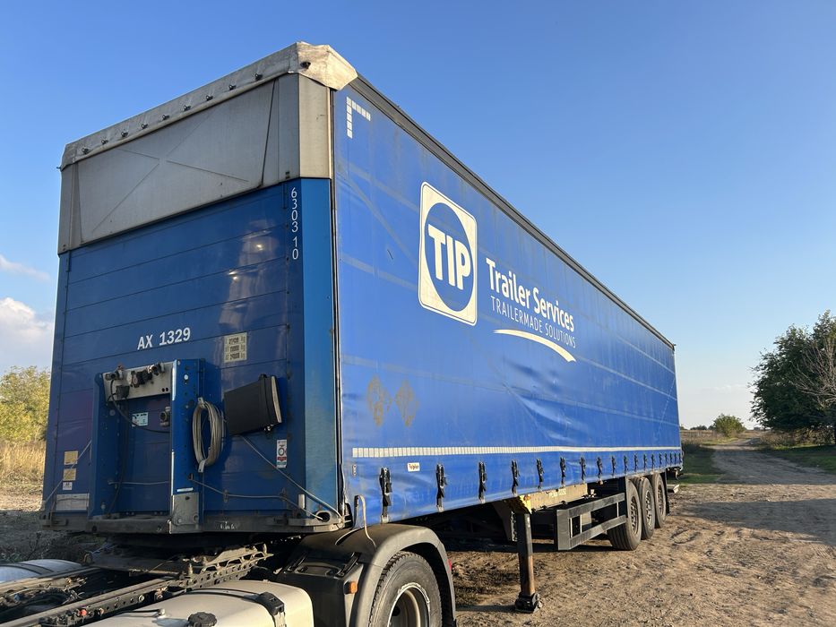 Schimtz CargoBull cu lift