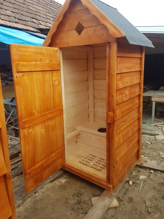 Vand wc din lemn pentru curte