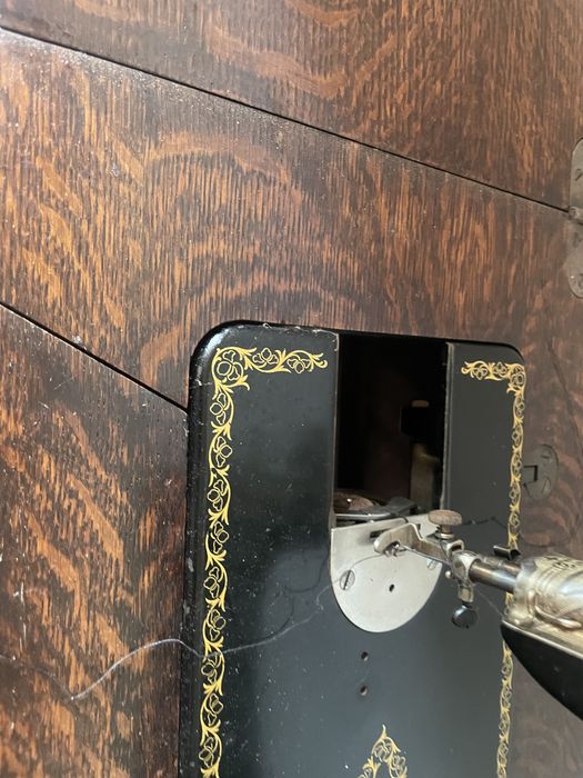 Masina de cusut Singer