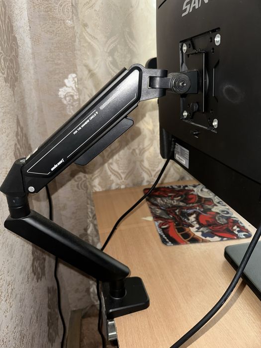 Кронштейн для монитора