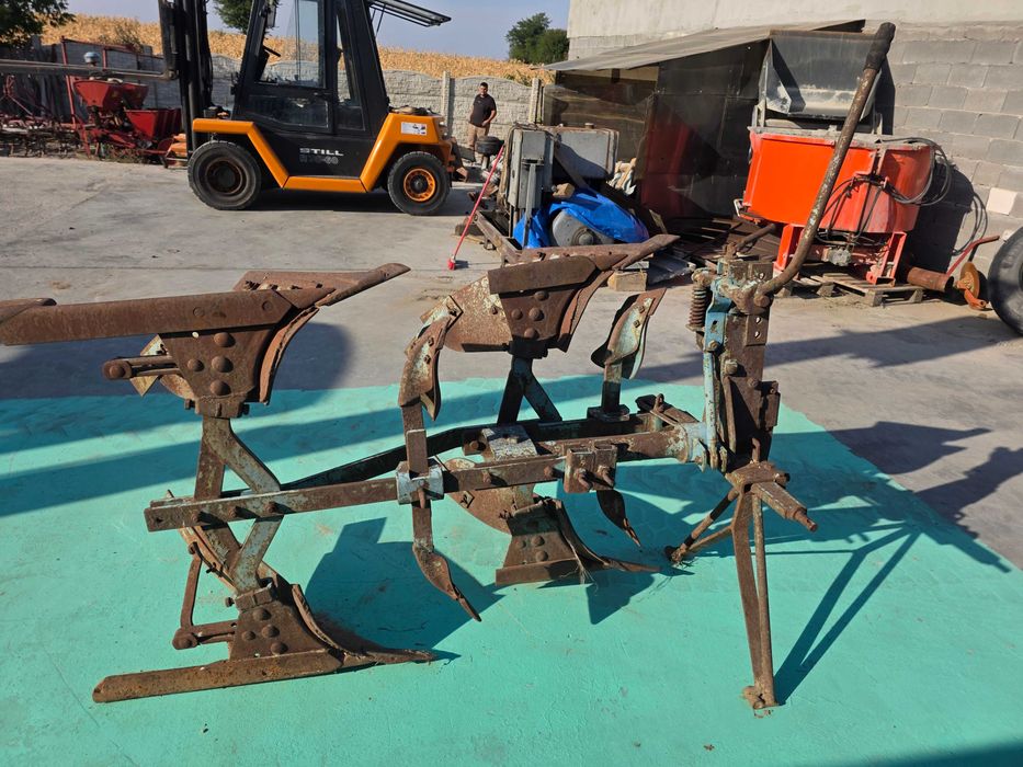 Plug Lemken reversibil manual cu  2 brazde
