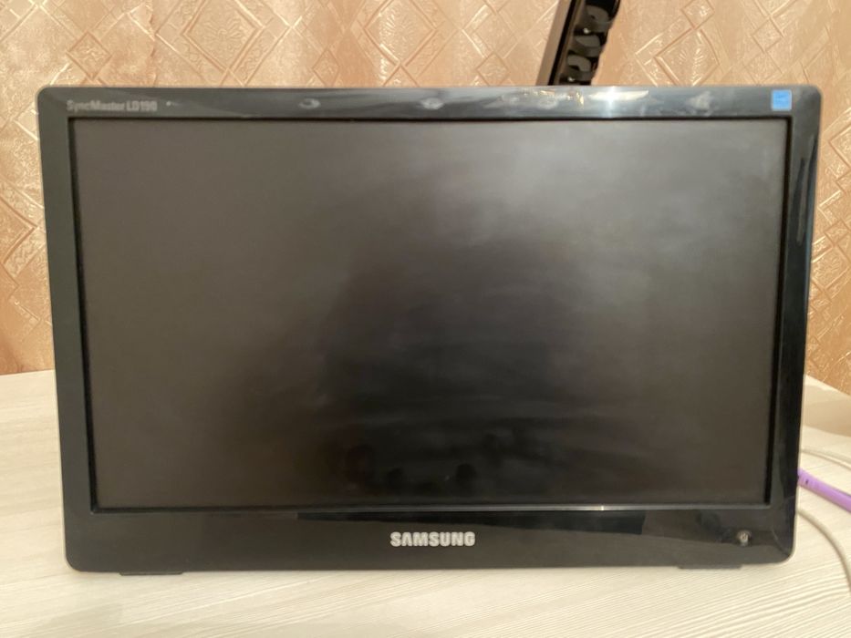 Монитор Samsung 19 д