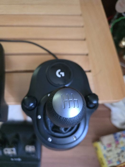Set Logitech G29 Volan + Pedale + Schimbător pentru PC - Stare excelen