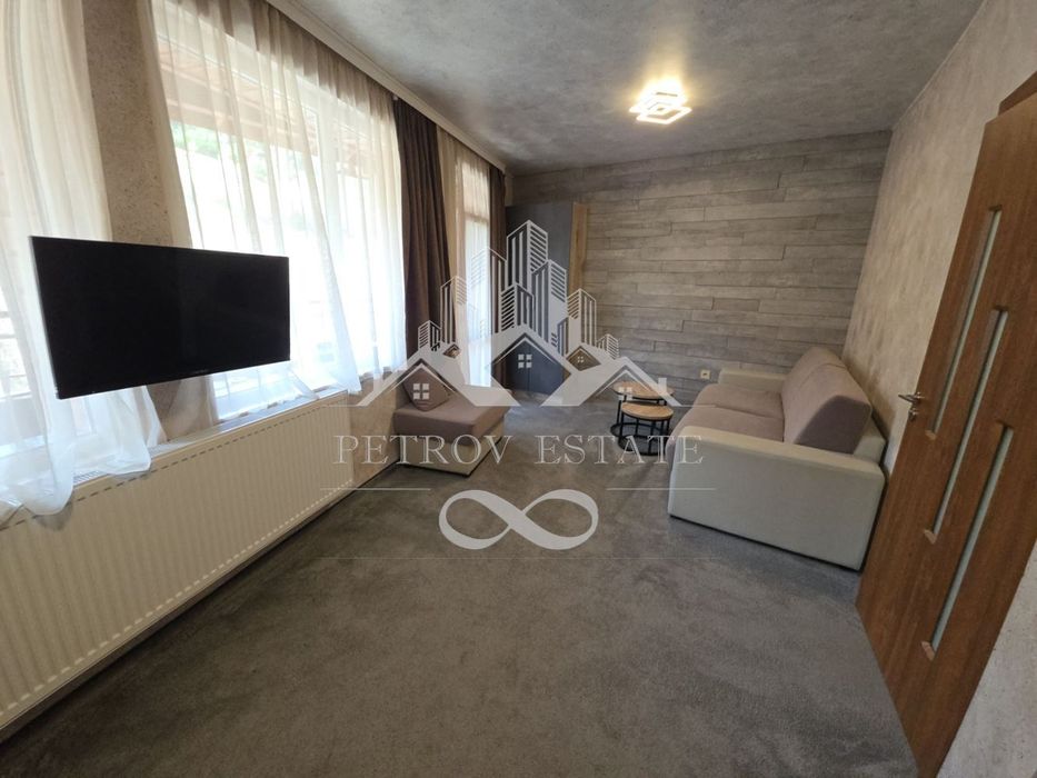 Продава се Едностаен апартамент в Велинград - 53 кв.м за 1502 €/кв.м - Снимка #2