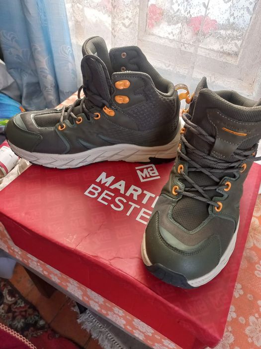 Продам Зимние мужские Кросовки