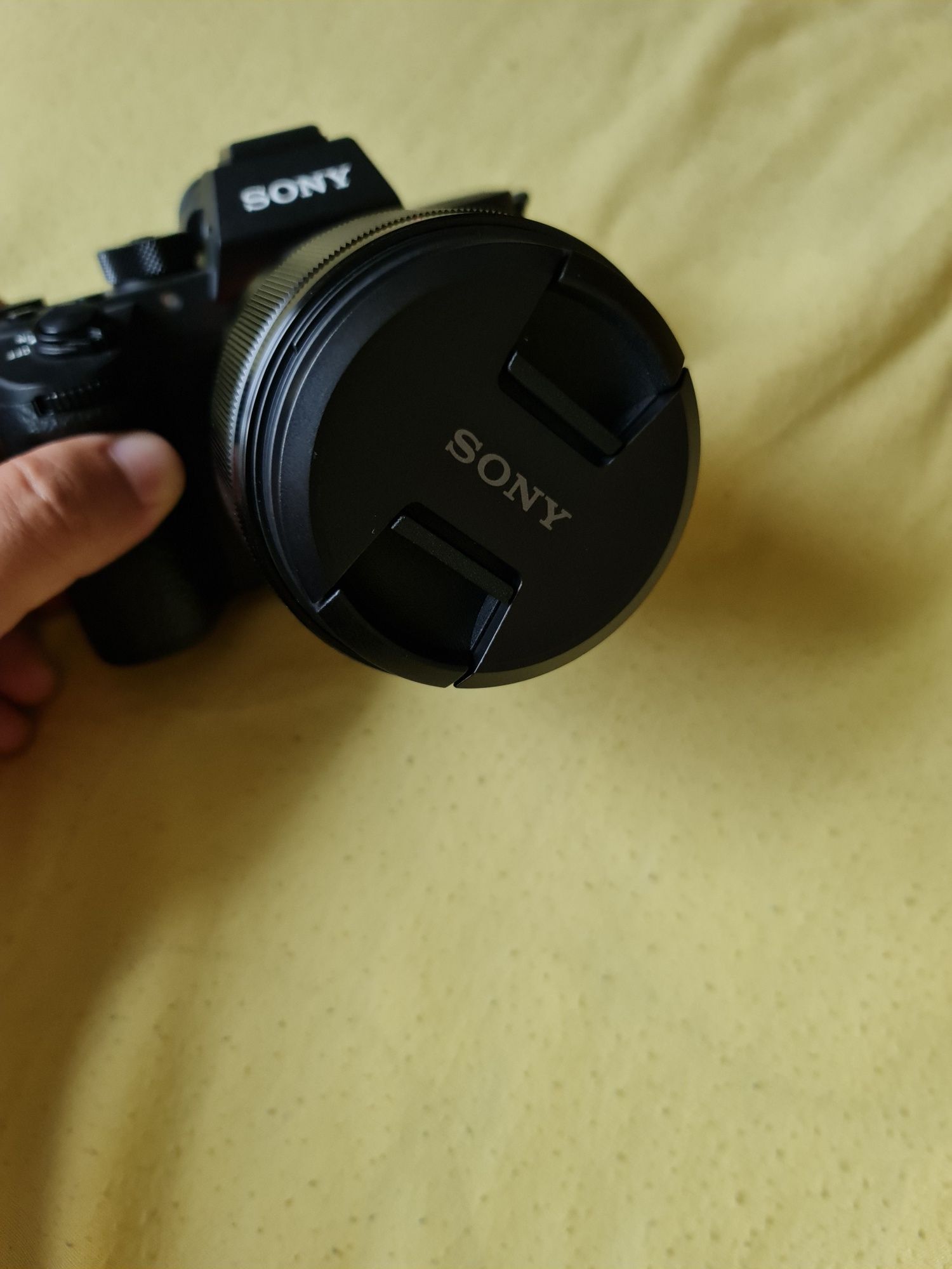 Sony 85mm 1.8 FE