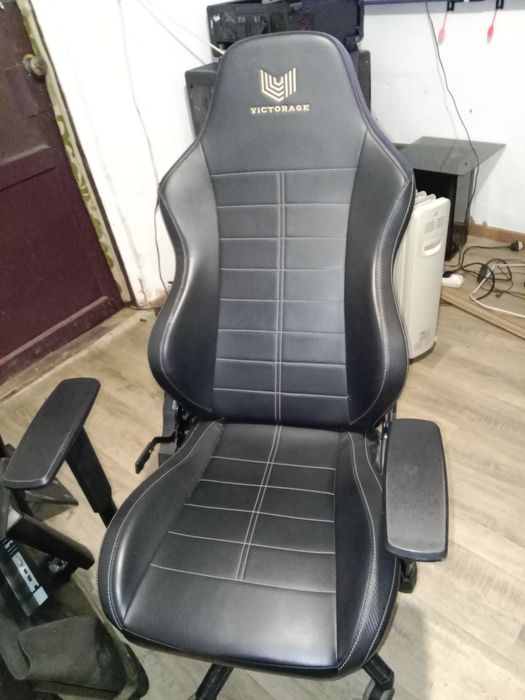 Продам кресло для компьютерного клуба