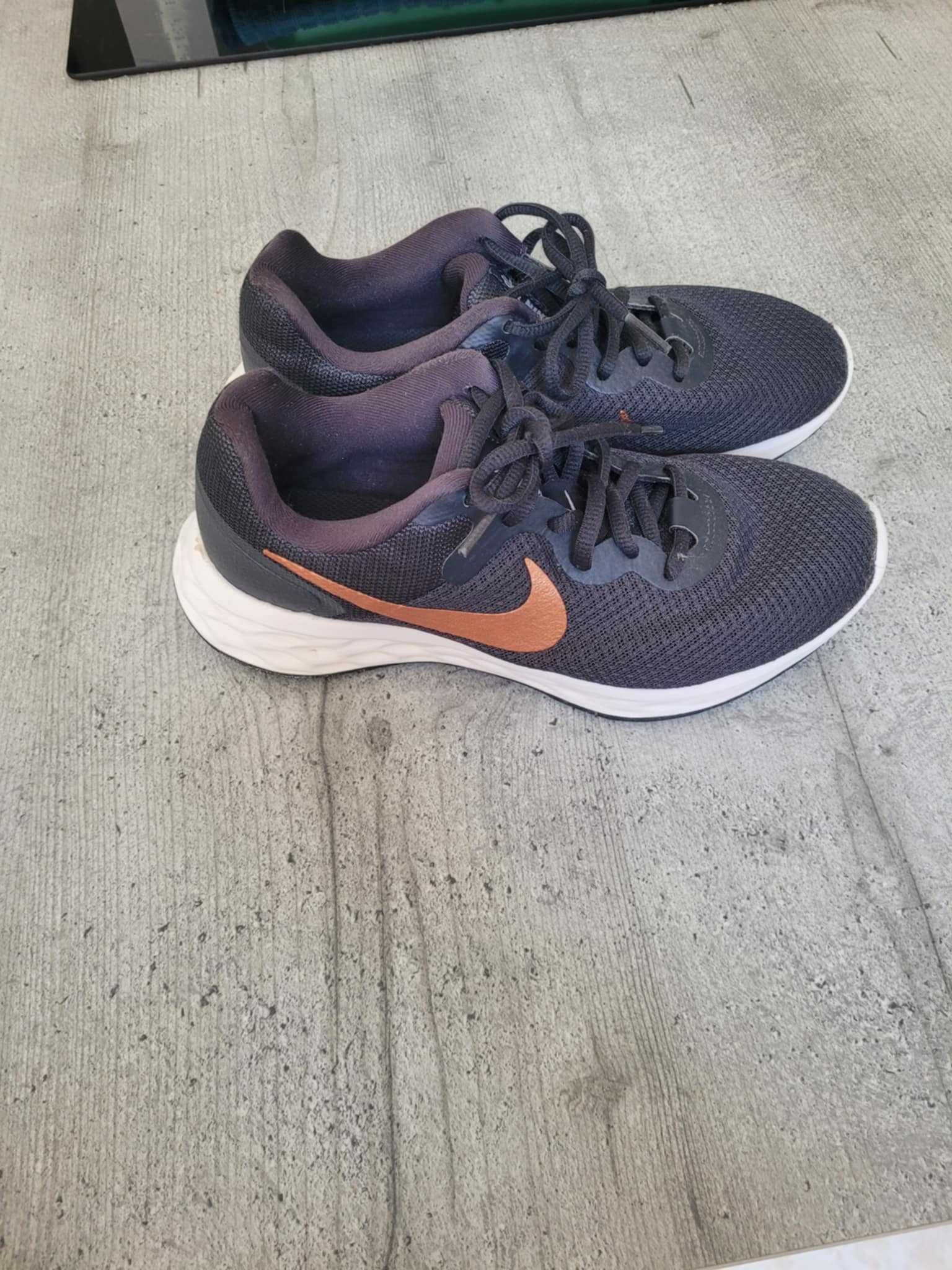 Nike revolution 6 дамски