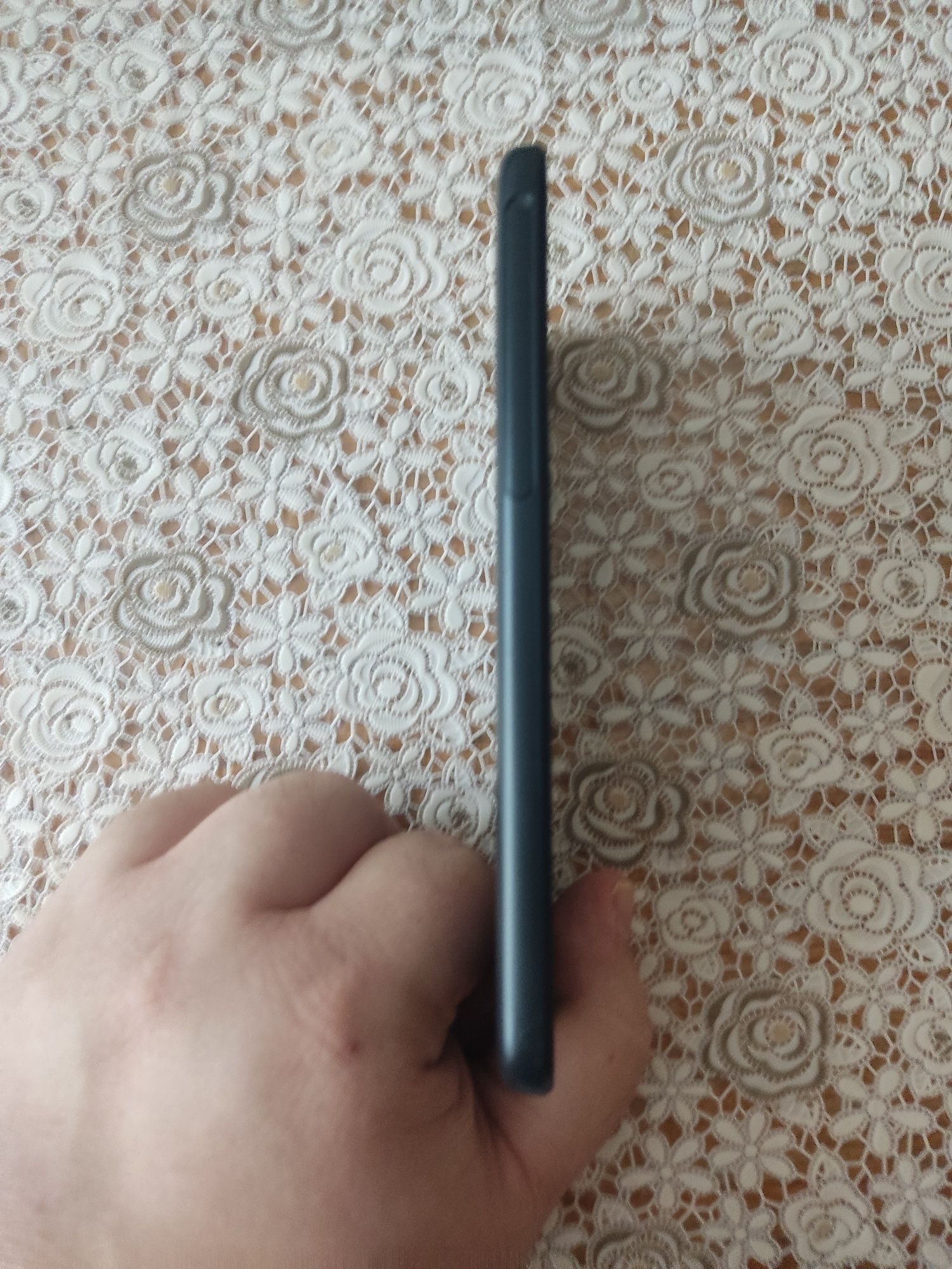 Продавам смартфон за части - HTC Desire 530.