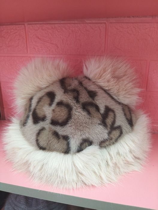 Шапки,нови-10 лв брой