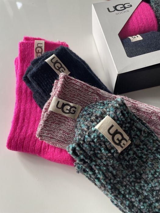 Комплект зимни чорапи страхотен модел в кутия UGG