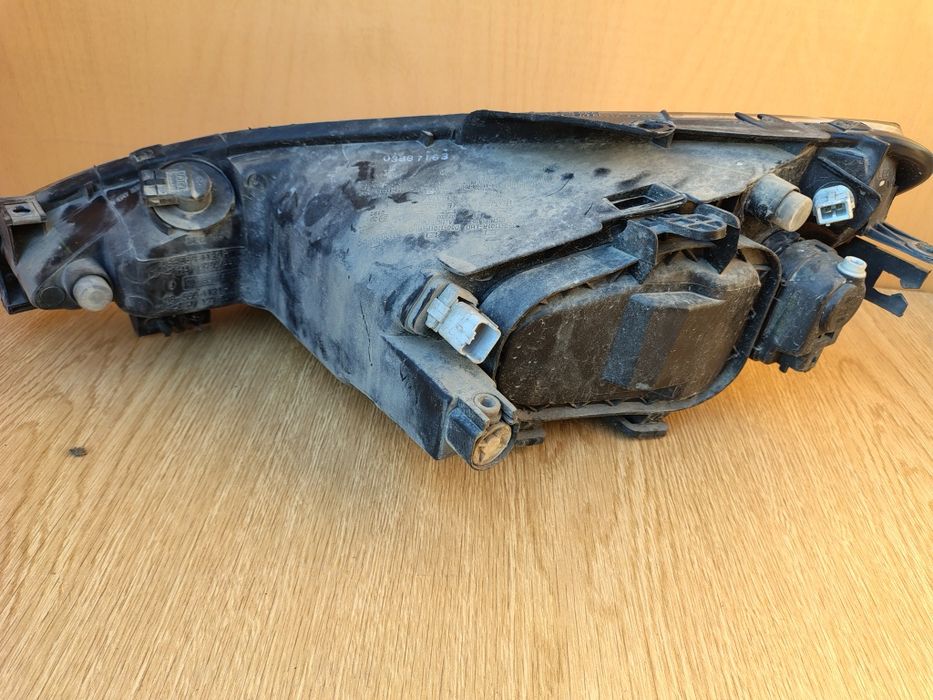 Десен фар за Пежо 206 фейслифт