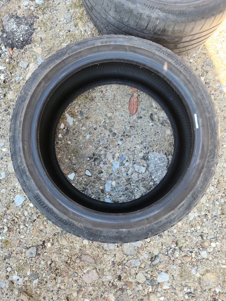 225 40 18 Bridgestone