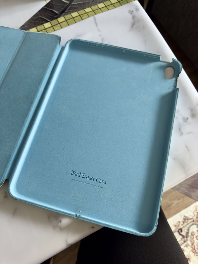 Чехлы для iPad