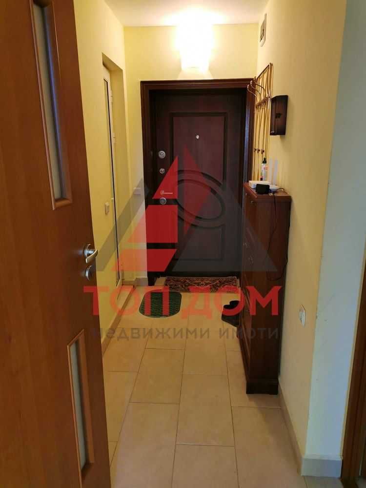 Двустаен! Обзаведен! Колхозен пазар! Трети етаж! Код 74858