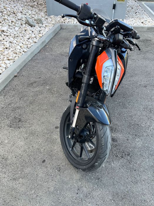 Vând ktm duke 390 2020