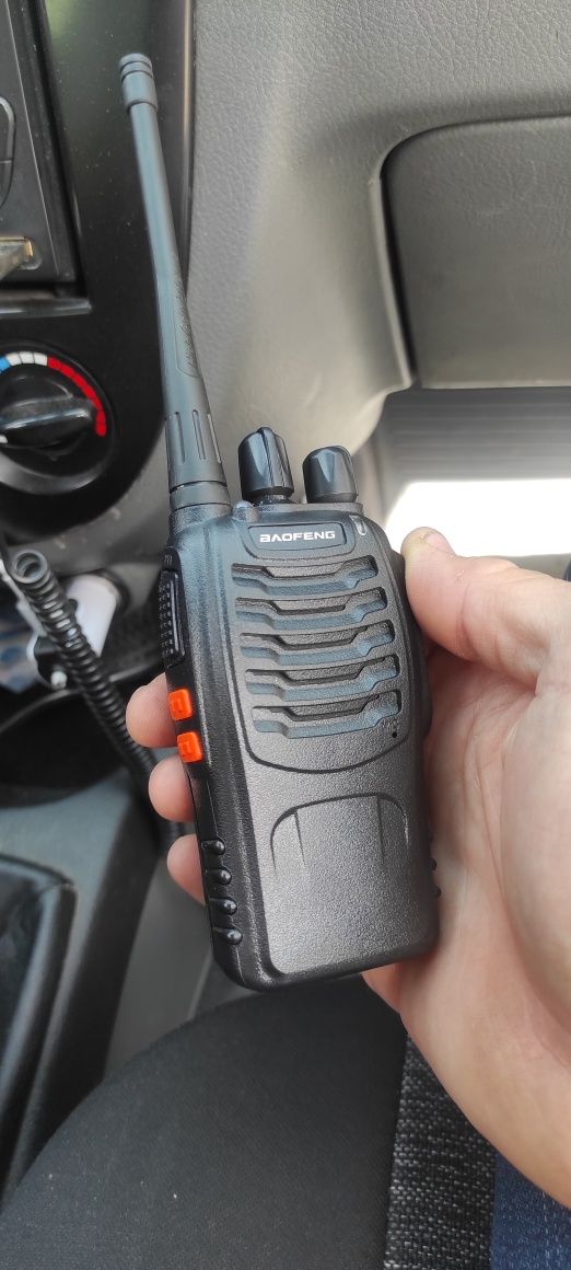 Ratsiya bf 888s sotiladi 290000