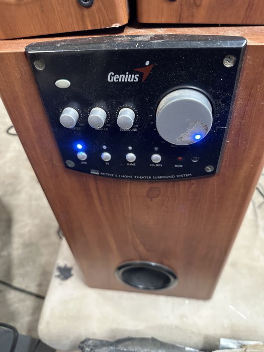 Calculator complet plus sistem audio 5.1