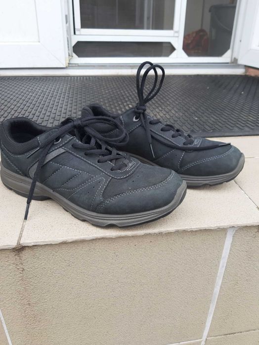 Pantofi ECCO de piele nubuck, marimea 39