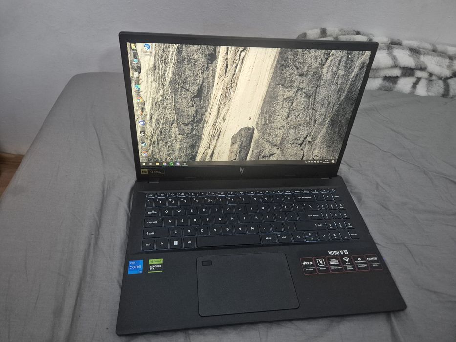 Vând leptop gaming acer Nitro v 15 URGENT
