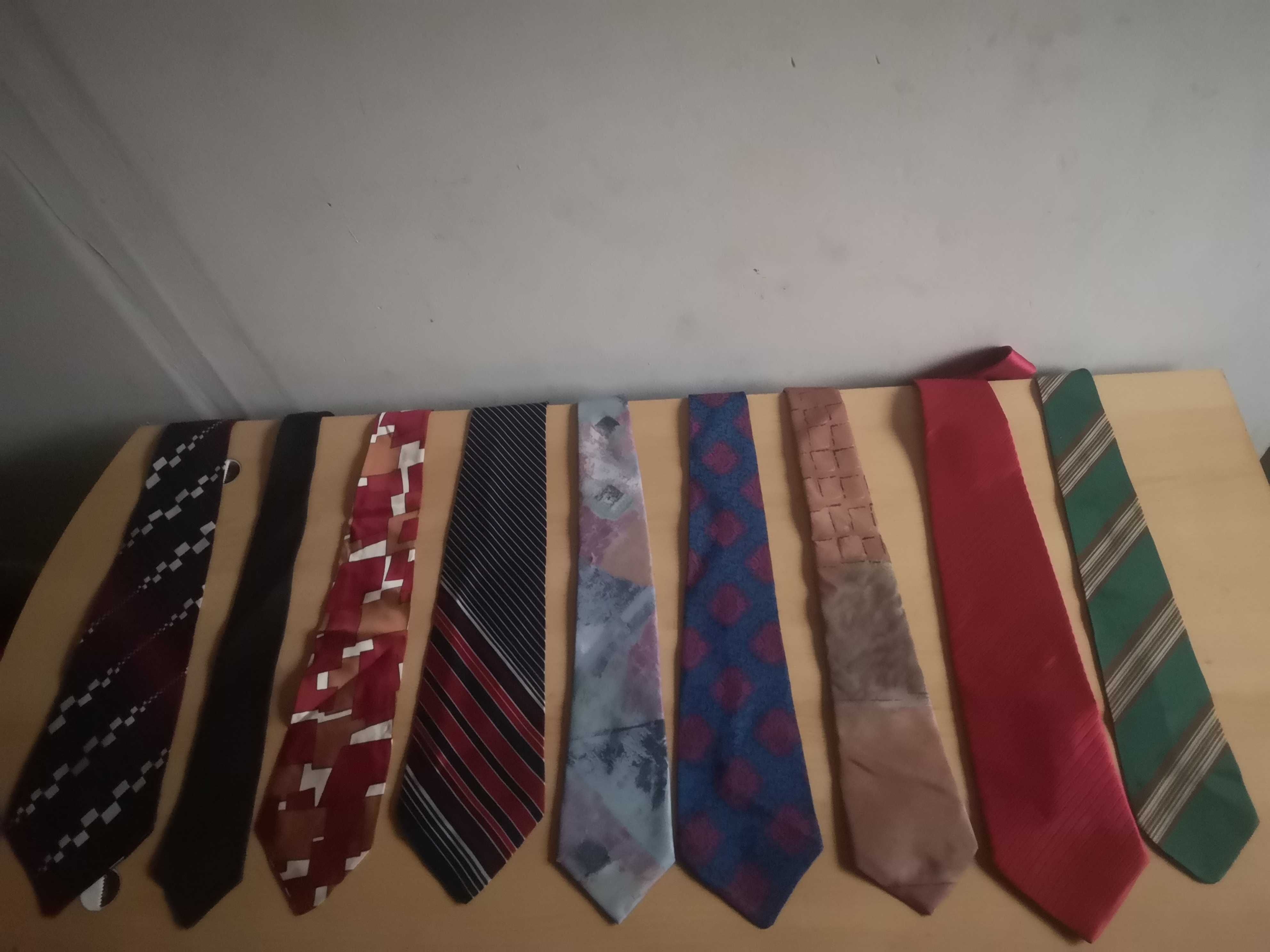 Cravata vintage    .