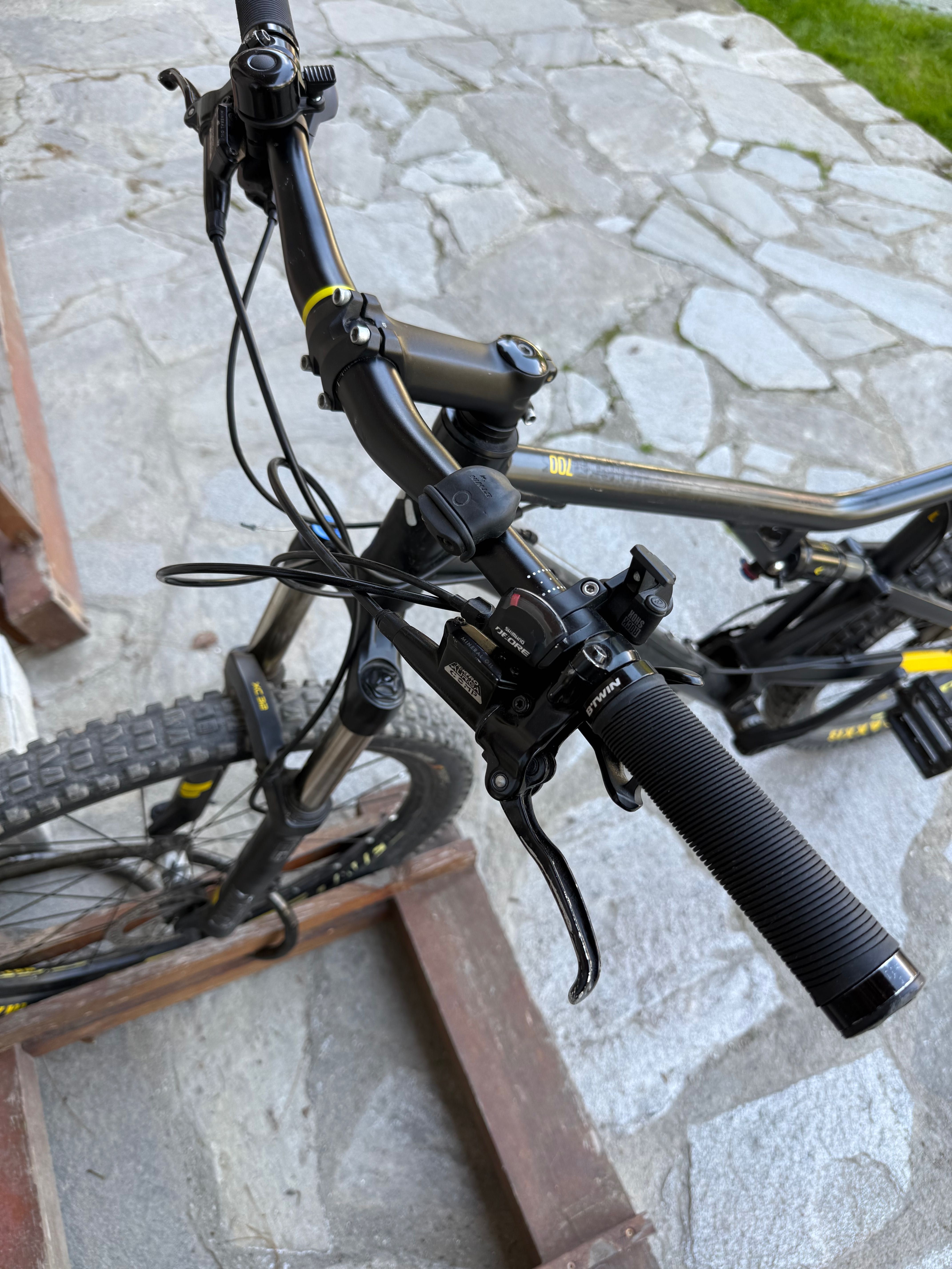 B TWIN Rockraider 700 S Downhill
