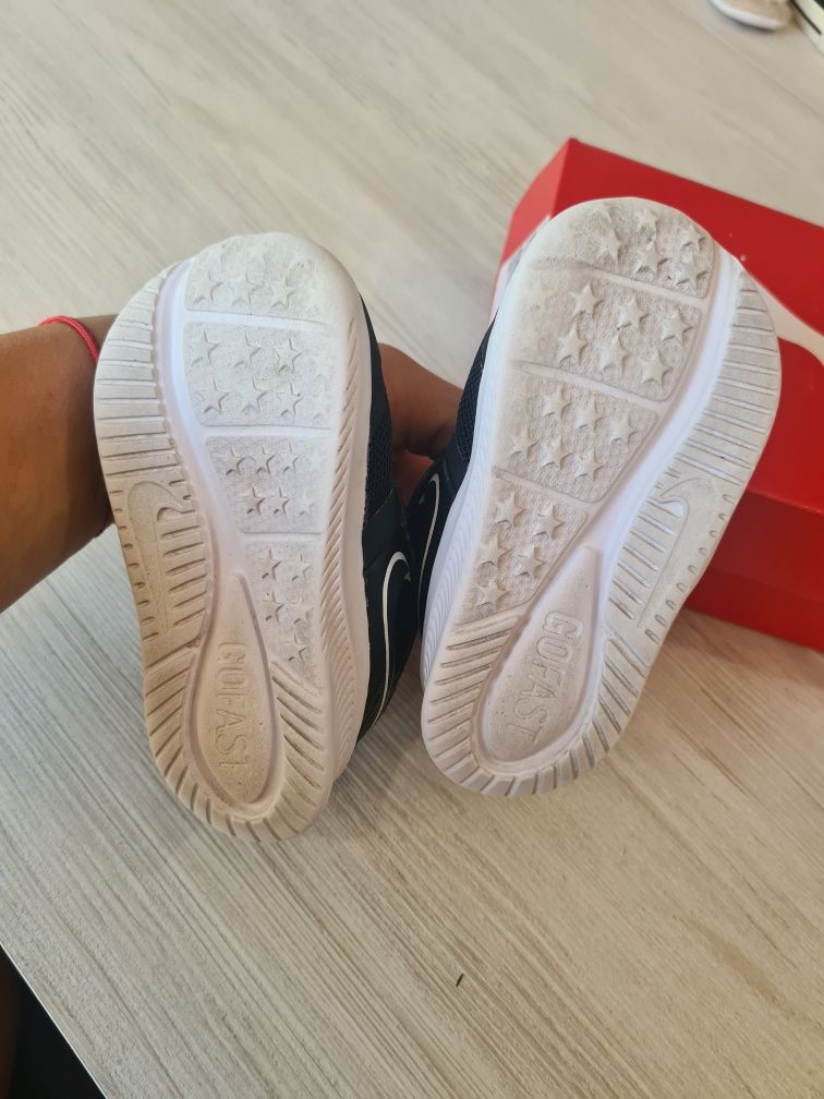 Маратонки Nike star runner