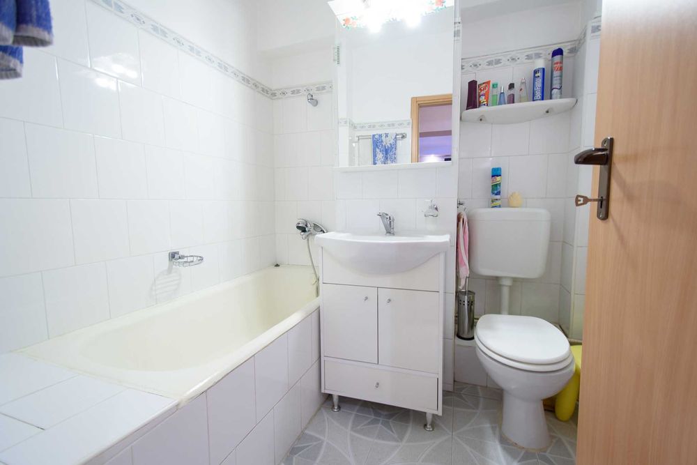 De inchiriat | Apartament | Cu 2 camere | Terasa | Ultracentral