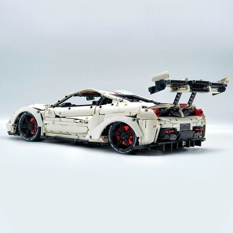 Конструктор Lego Technic Ferrari LaFerrari