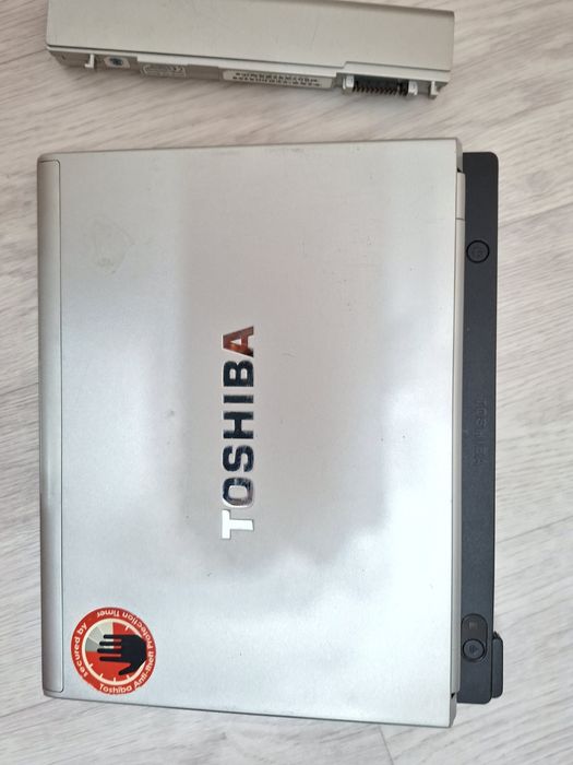 Ультрабук Toshiba