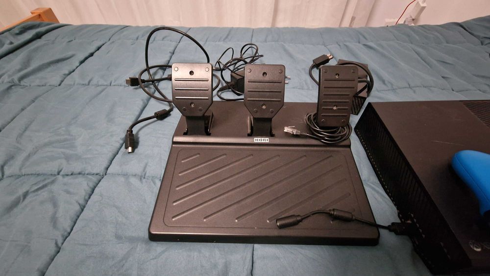 Xbox One 1Tb full box