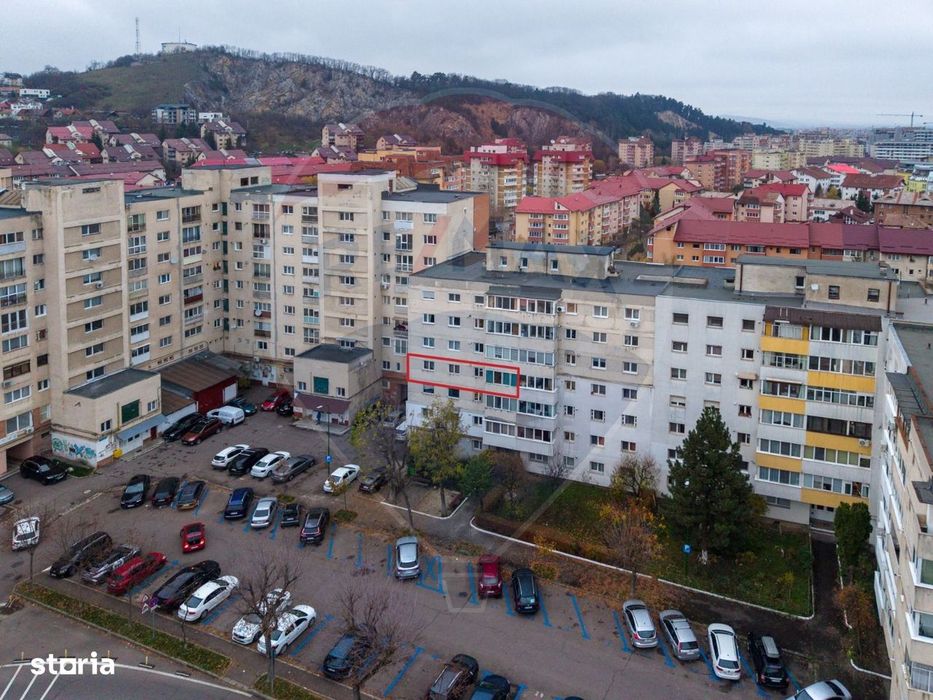 Apartament cu 3 camere, mobilat si utilat, în zona Racadau!