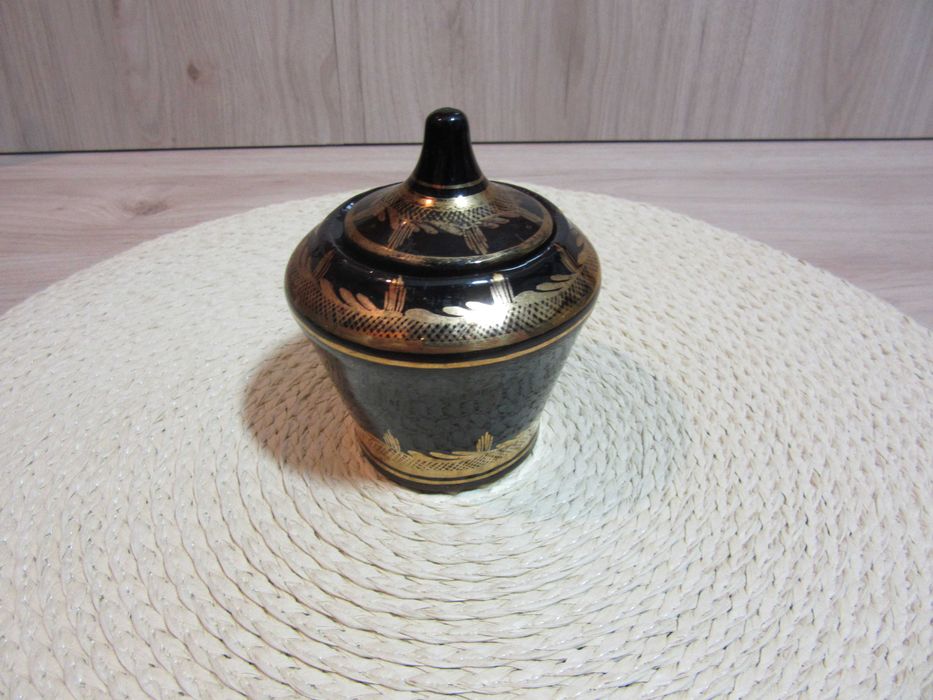 Сервиз за кафе от черна керамика