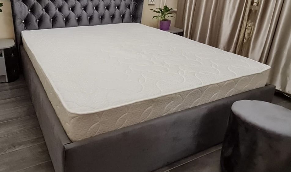 Продам матрас двуспальный