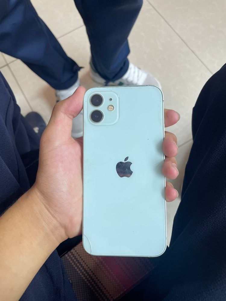 Iphone 12 sotilad